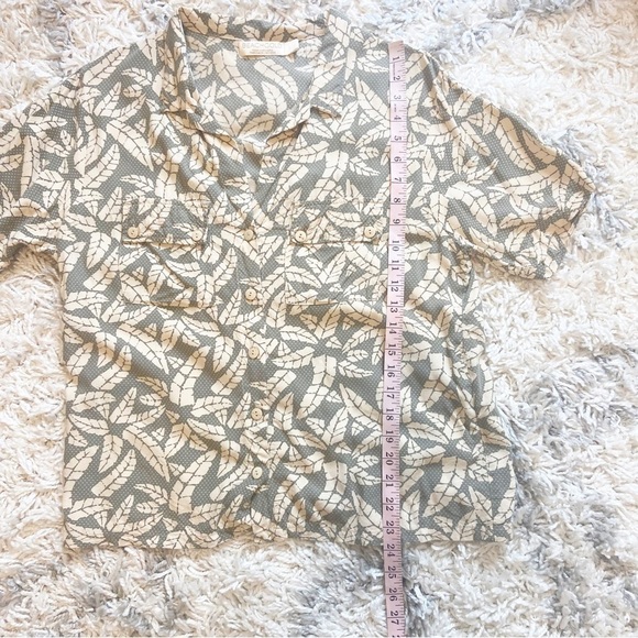 Beachgold~Anthropologie | Shania Buttondown Top Size Large - Picture 8 of 9